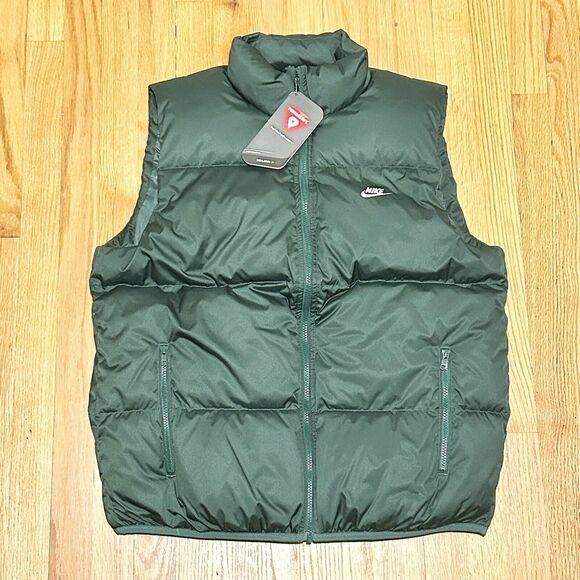 Nike Sportswear Men’s Size M Club PrimaLoft Green Winter Puffer Vest - Picture 2 of 6